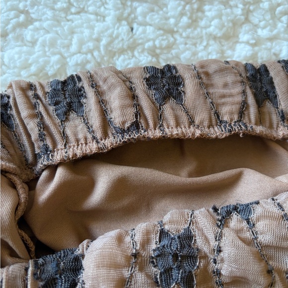 Brand new without tag Free People Margo lace overlay flare pants size XS. - Picture 8 of 8